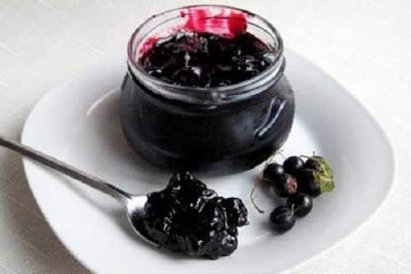 confiture de cerises d'oiseaux