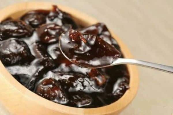 prunes in chocolate