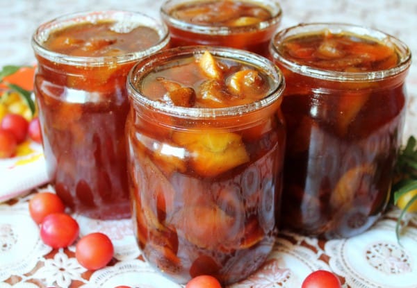 Confiture de cerises et prunes