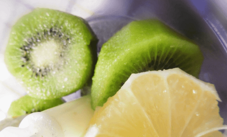  kiwi with lemon