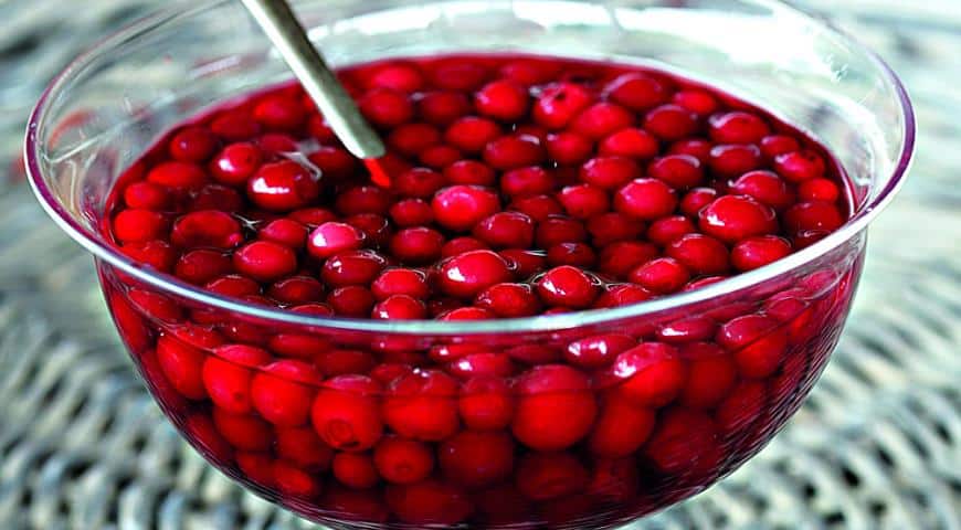 lingonberry in a bowl