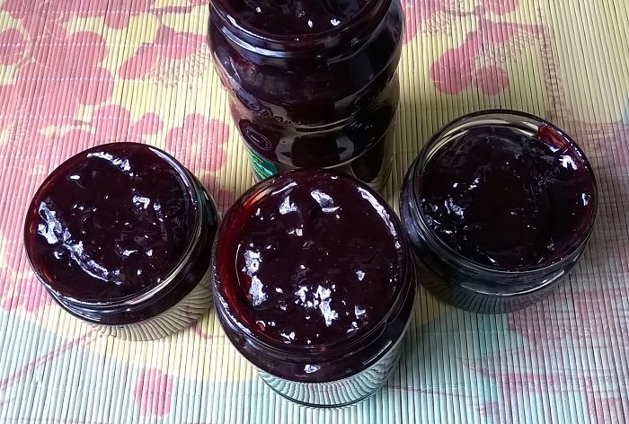 jam from plums