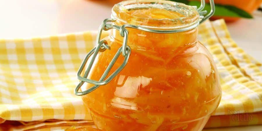 confiture dans un pot