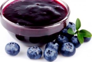 Simple recipes for making blueberry jam for the winter