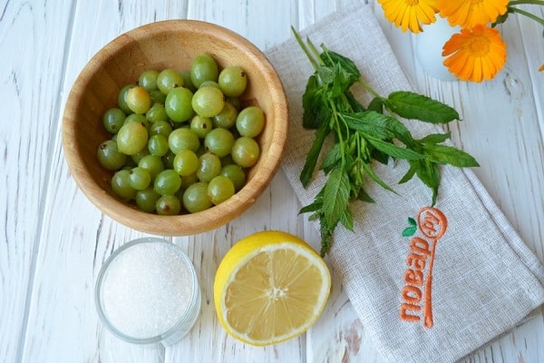 grosella con naranjas