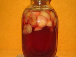 A simple recipe for making apple and cherry compote for the winter