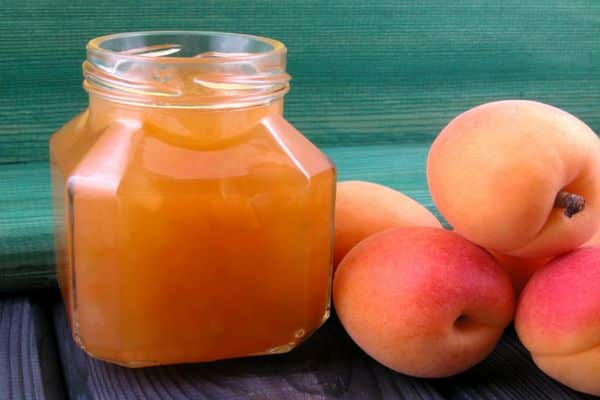 peaches in a jar