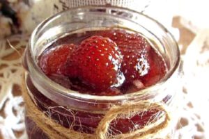 A simple recipe for making Victoria jam for the winter