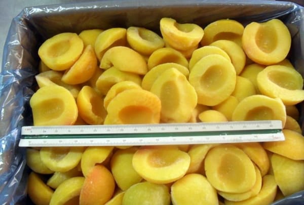 frozen peaches in slices