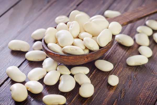 white beans on a spoon