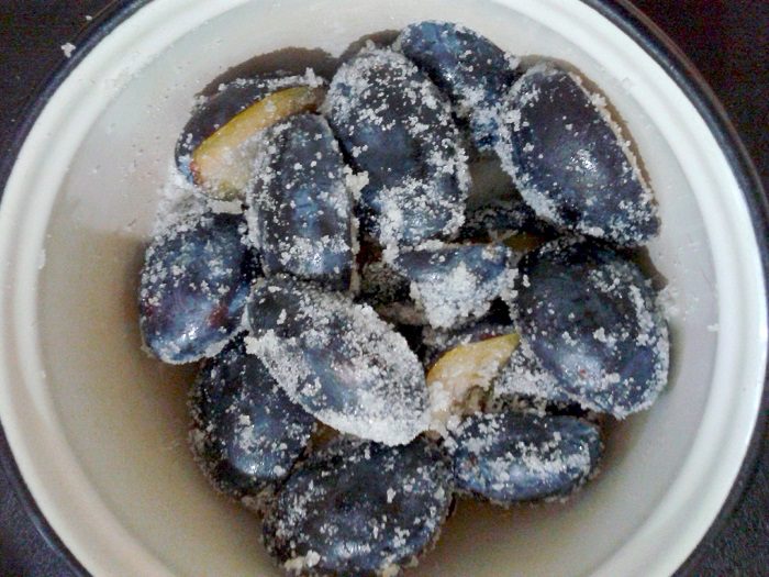 freezing plums