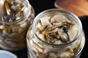 TOP 10 deliciosas recetas para hacer hongos ostra en escabeche para el invierno en casa