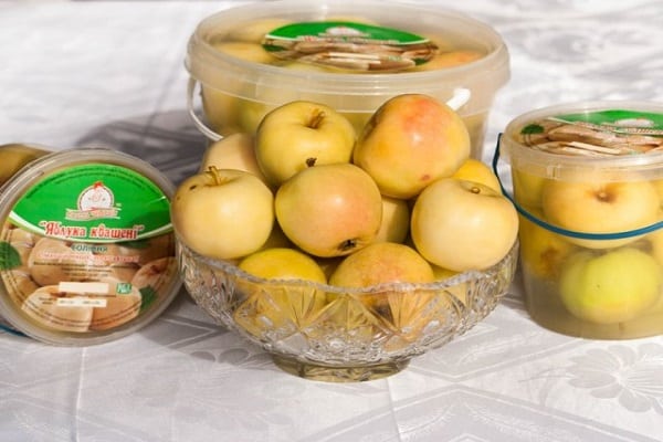 manzanas en escabeche