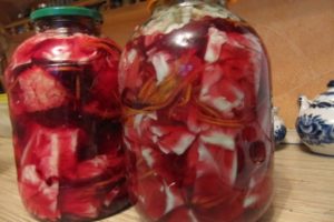 TOP 10 instant recipes for pickled red cabbage in slices for the winter