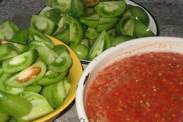 tomàquets en adjika