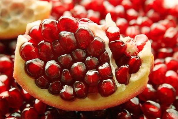 eating pomegranate