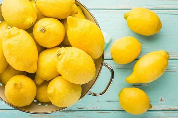 lemons in a bowl