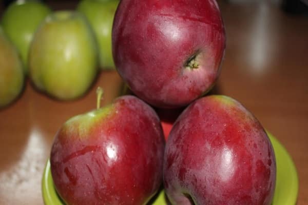 fruta en la mesa