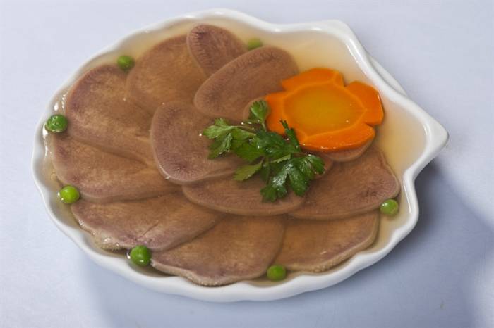 Receta de aspic de lengua de cerdo