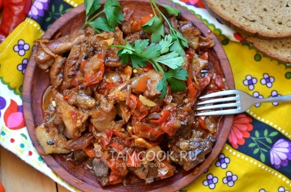 Lamb with tomato