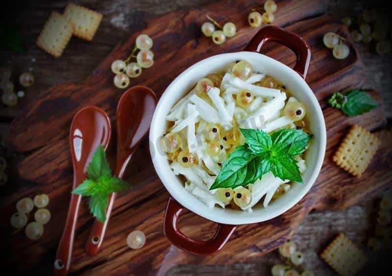 Salade de groseilles blanches et navets