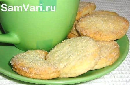 Biscuits au sucre avec fromage à la crème