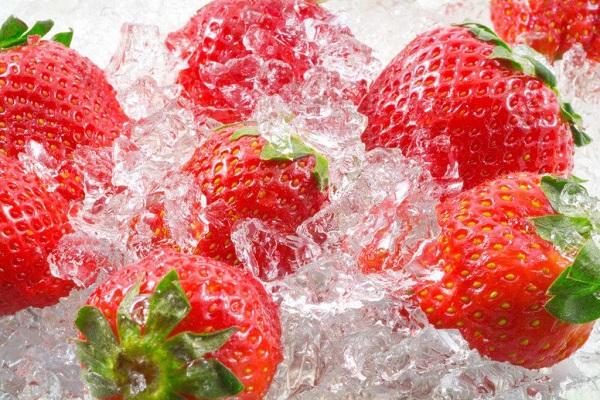 strawberries in ice