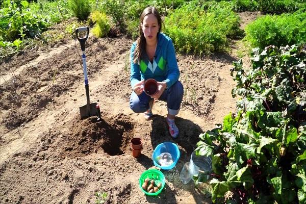 chica en el campo