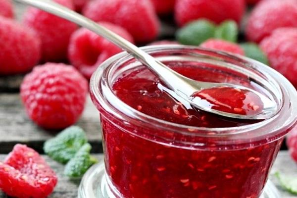 confiture dans un pot