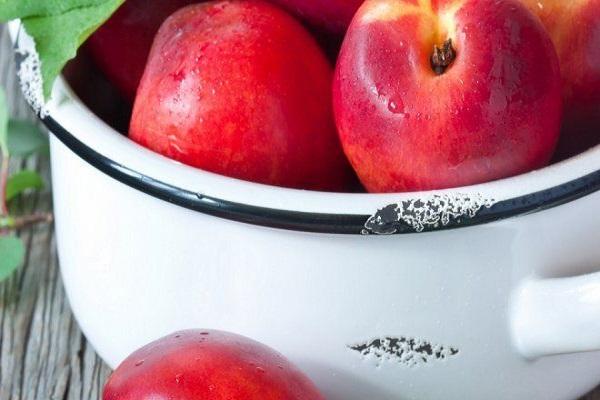 fruit in a saucepan