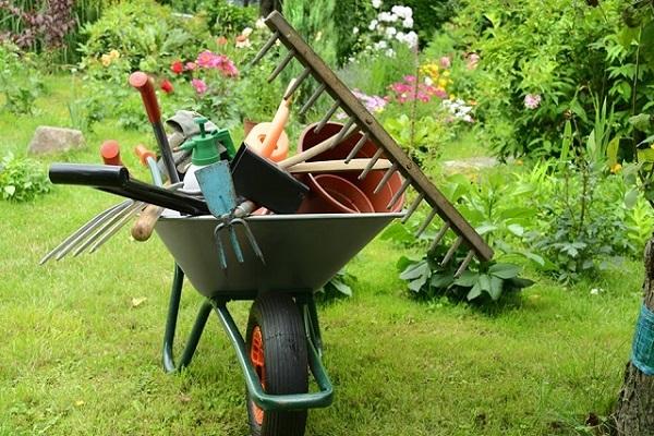 outils de jardinage