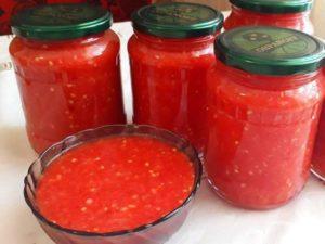 TOP 8 simple recipes for cooking tomatoes for the winter at home