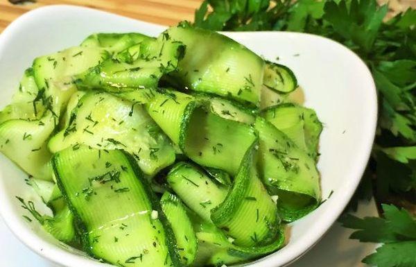 Zucchini in thin stripes