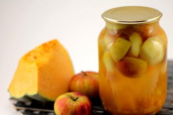 compote with apples