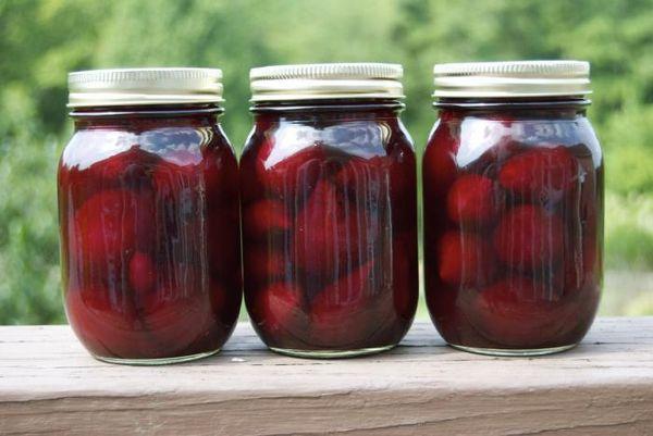 Whole pickled beets