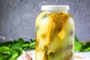 A step-by-step recipe for pickled cucumbers with mustard for the winter in jars