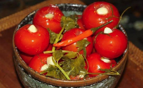 tomates marinées