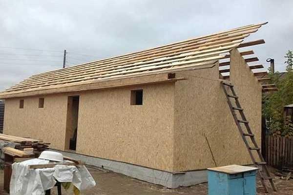 roof laying