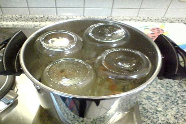 saucepan with jars