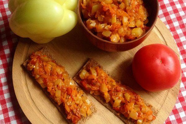 caviar con tomates