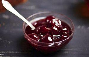 Recipes for making thick cherry jam with a bone five-minute