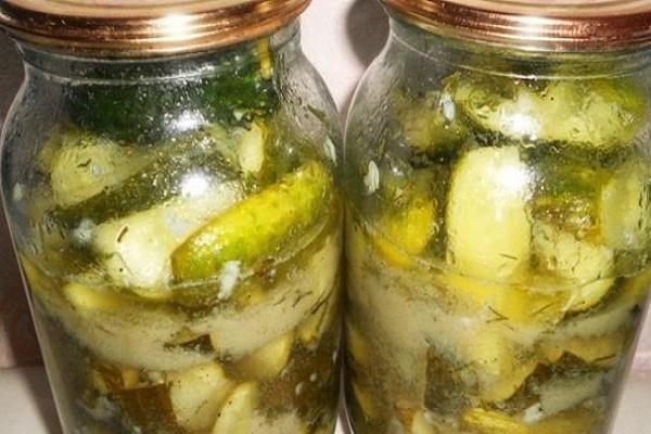 asparagus in jars