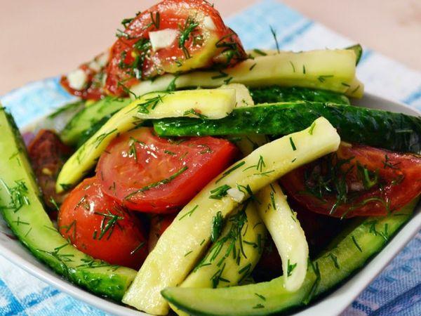 Verduras frescas con sal