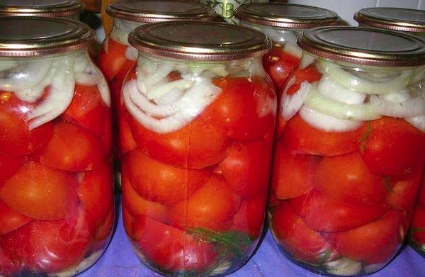 Tomates con cebolla