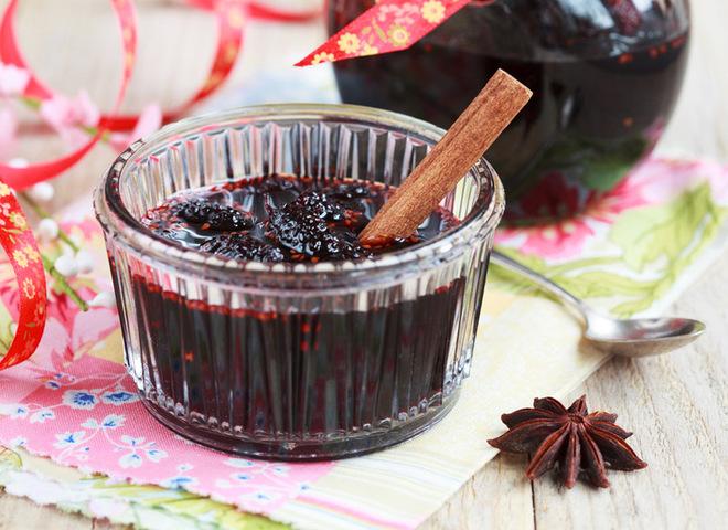 mûrier à l'anis étoilé