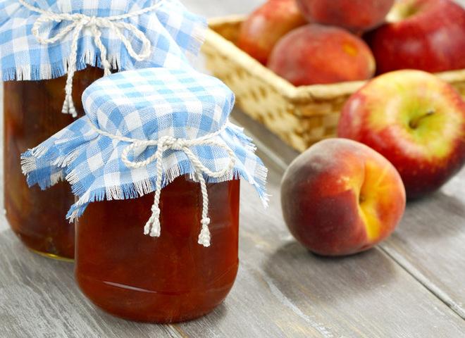 confiture de figues et de pêches