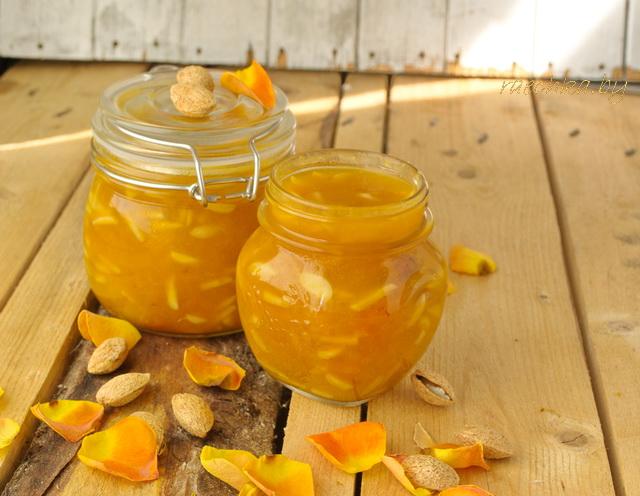 confiture aux abricots et noix