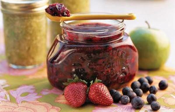 jam with berries