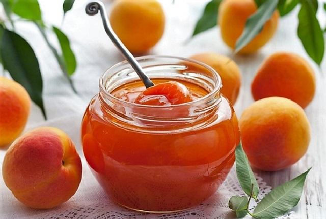 confiture d'abricots dénoyautés