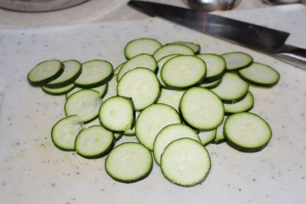 sliced ​​zucchini